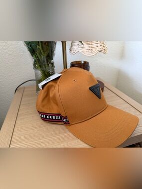 Guess Men’s Tan/Brown Logo Strap Baseball Cap